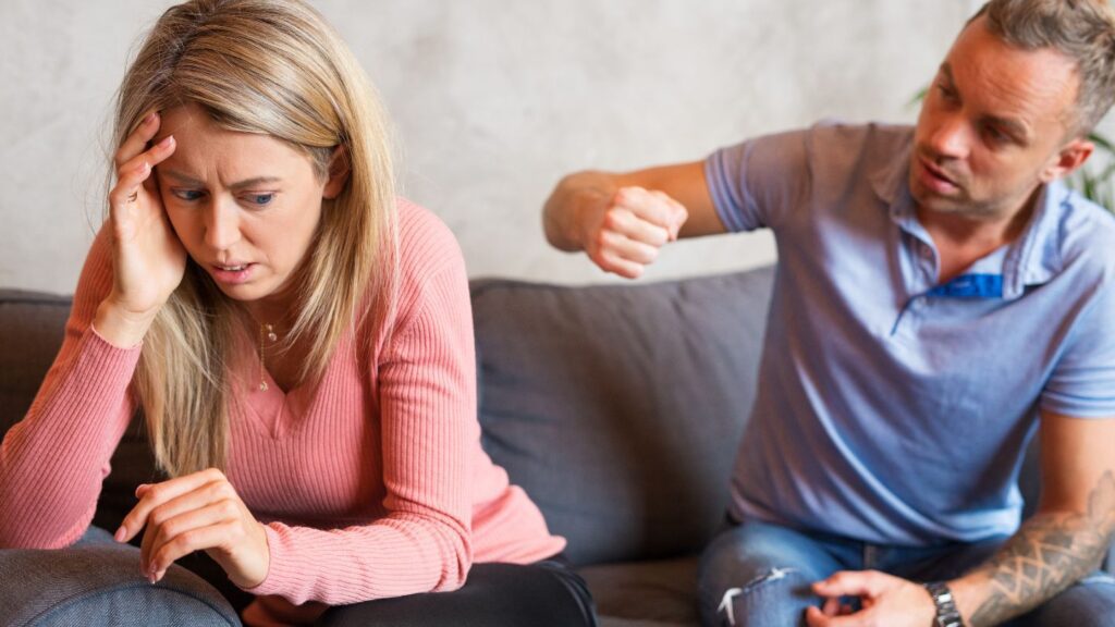 10 Signs Your Spouse is Cheating on You